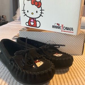 Minnetonka For Hello Kitty Kilty